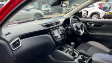 Nissan Qashqai 1.3 DiG-T N-Connecta 5dr Petrol Hatchback